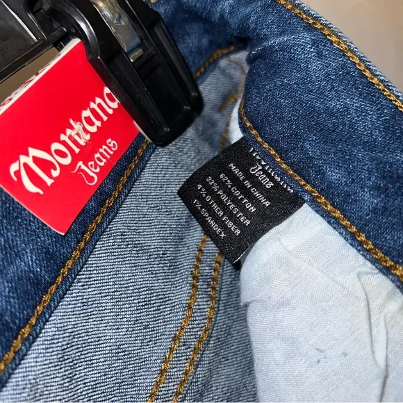 Montana Jeans Medium Wash Distressed Frayed Raw Hem Mid Rise Denim Shorts - Picture 6 of 8